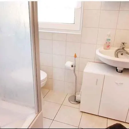 In - Balaton 36344 * גיינסדיאס