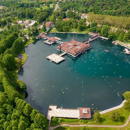 In - Balaton 36344 דירה *